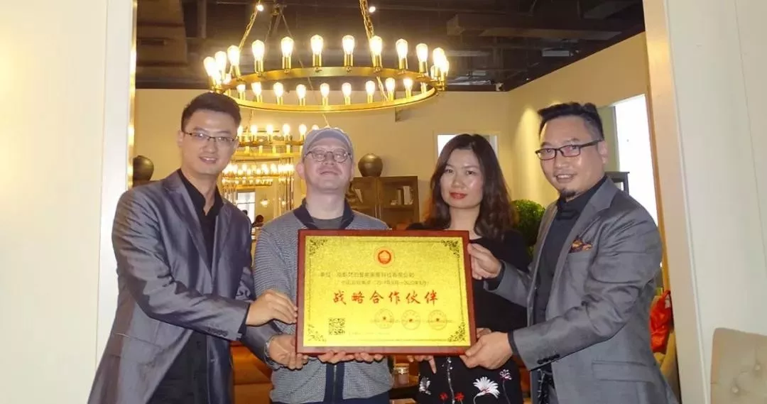 中國晶鯤鵬獎戰(zhàn)略合作伙伴設(shè)計(jì)賦能簽約儀式圓滿召開—成都建博會“大家居·設(shè)計(jì)周”(圖9) 中國晶鯤鵬獎戰(zhàn)略合作伙伴設(shè)計(jì)賦能簽約儀式圓滿召開—成都建博會“大家居·設(shè)計(jì)周”(圖9)